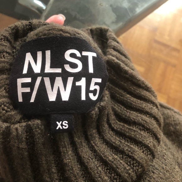 NLST oversized turtleneck - Picture 3 of 5
